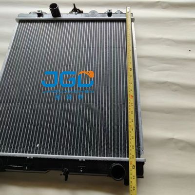 Suku Cadang Ekskavator Radiator Tank Radiator Core Assembly 4479181 EX70