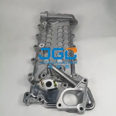 4HK1 Penutup Samping Panel Pendingin Oli 700P Suku Cadang Mesin Teknik