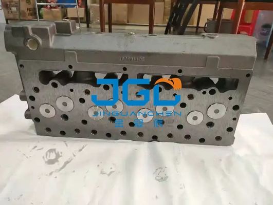 Suku Cadang Mesin PC3304 Cylinder Head 8N1188 Suku Cadang Mesin Konstruksi