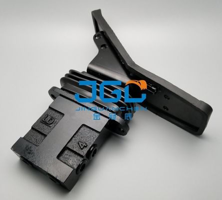 Suku Cadang Hidrolik Pedal Valve 206-3336 Suku Cadang Mesin E70B E120B E200B E320B
