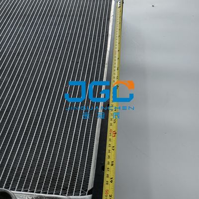 Tangki Air Radiator E312B Suku Cadang Excavator 1189948 Suku Cadang Mesin Konstruksi