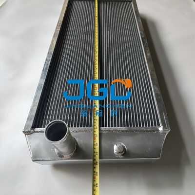 UH07-3 Tangki Air Radiator Aksesoris Ekskavator Aksesoris Mesin Konstruksi