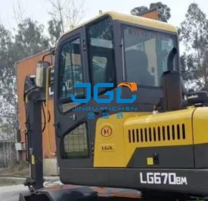 LG670BM Excavator Depan Dan Pintu Belakang Lampu Langit-langit Lengan Atas Dan Bawah Kaca