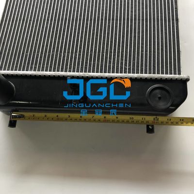 Suku Cadang Mesin Konstruksi Radiator Tangki Air ZAX200-5B 4668378 Suku Cadang Ekskavator