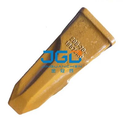 Aksesoris Excavator R450 Bagian Chassis Bucket Tooth 61NB-0101