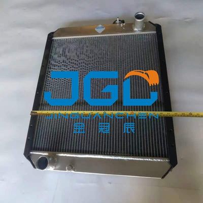 Bagian Mesin Konstruksi PC60-7 Tangki Air Radiator 201-03-71111 Bagian Excavator