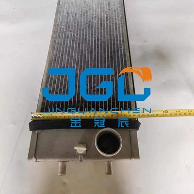 Aksesoris Excavator PC128-8 Tangki air Radiator 203-03-12221 Bagian Mesin Konstruksi