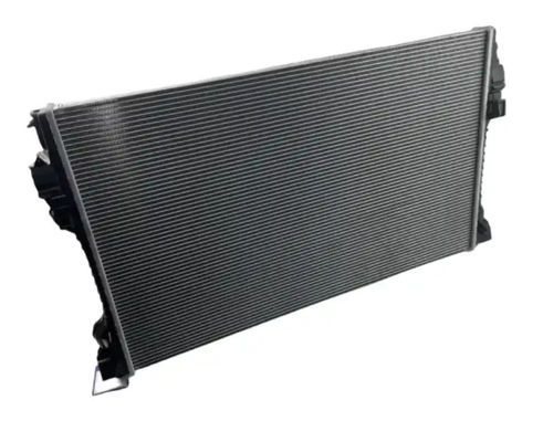 Aluminium 99610613151 Tangki Air Mesin Radiator Network Cooling