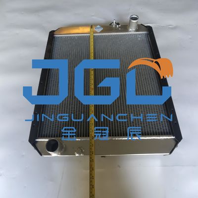Bagian Mesin Konstruksi PC60-7 Tangki Air Radiator 201-03-71111 Bagian Excavator