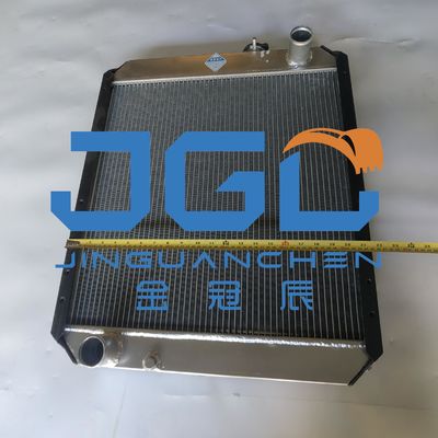 Bagian Mesin Konstruksi PC60-7 Tangki Air Radiator 201-03-71111 Bagian Excavator