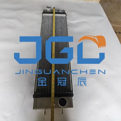 Aksesoris Excavator PC128-8 Tangki air Radiator 203-03-12221 Bagian Mesin Konstruksi