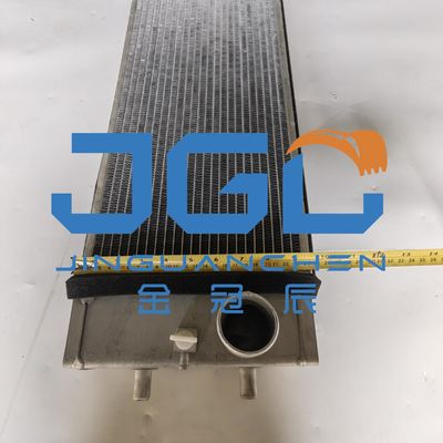 Aksesoris Excavator PC128-8 Tangki air Radiator 203-03-12221 Bagian Mesin Konstruksi