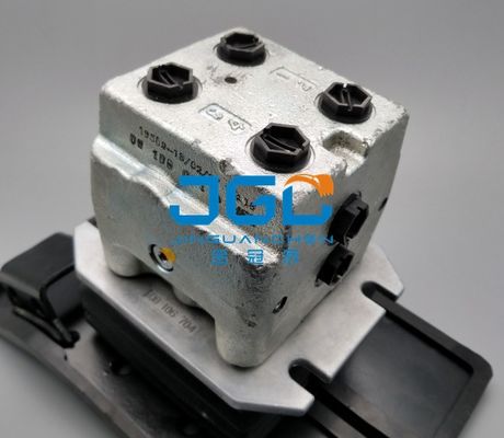 Sany SY55 SY75 SY65 Klep Pedal Kaki Untuk Bagian Hidraulik Excavator