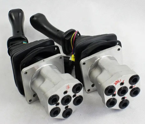 Hot Excavator DX6 PIN Satu Set Kiri Dan Kanan Hydraulic Joystick Control
