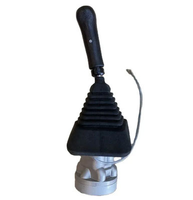 E120B Pengontrol katup joystick hidrolik Lever Operasi Joystick Assy