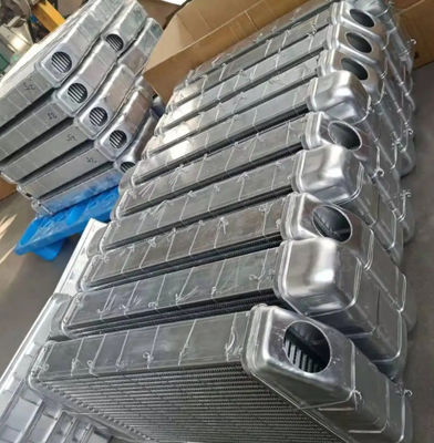 Kualitas Baik Radiator E200B Aplikasi Teknik Excavator Pengiriman cepat