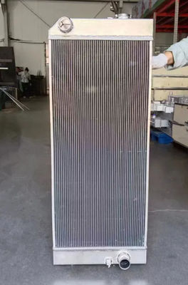 Tangki air ekskavator E324D E324DFM E324DL E325D E325DFM E325DL E326DL E329D E329DL Radiator 353-5549 3535549 Untuk ekskavator CAT
