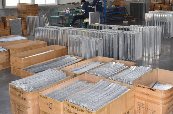 SK330-6 Radiator Bagian Otomotif Profesional untuk Excavator