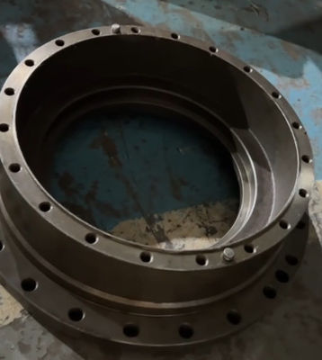 SK200-6 Excavator Travel Motor Spare Parts Mesin Konstruksi Final Drive Housing Hub