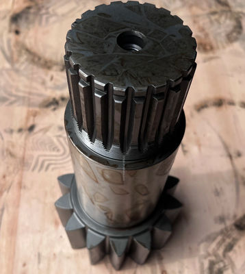 E320GC Excavator Swing Motor Gear Shaft Mesin Konstruksi suku cadang dengan bantalan berputar dan fitur berputar