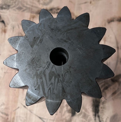 E320GC Excavator Swing Motor Gear Shaft Mesin Konstruksi suku cadang dengan bantalan berputar dan fitur berputar