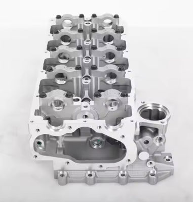 New 4JJ1 Cylinder Head Assembly With Valves ISUZU Excavator Bagian Mesin Konstruksi