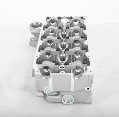 New 4JJ1 Cylinder Head Assembly With Valves ISUZU Excavator Bagian Mesin Konstruksi