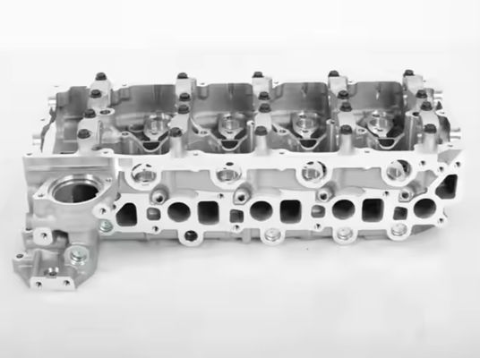 New 4JJ1 Cylinder Head Assembly With Valves ISUZU Excavator Bagian Mesin Konstruksi