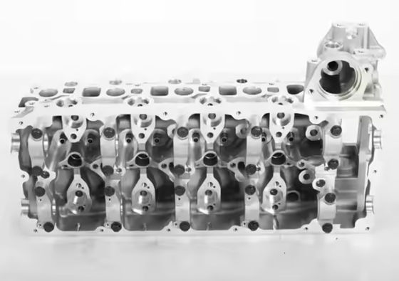 New 4JJ1 Cylinder Head Assembly With Valves ISUZU Excavator Bagian Mesin Konstruksi