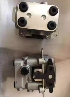 Bagian Excavator Hot Sale PPC Valve 702-16-04270 Pilot Valve Untuk Komatsu PC70-8 PC78US-8 PC88MR-8