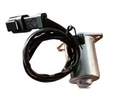 Bagian Cadangan Katup Solenoid Hidraulik 20Y-60-32120 20Y-60-32121 Untuk Excavator PC200-7 PC200-8