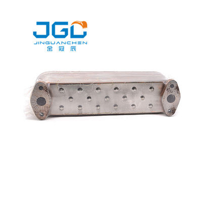 H06C Excavator Oil Cooler Core Suku Cadang Mesin Diesel Intercooler